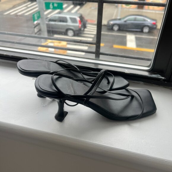 Jeffrey Campbell Fluxx Heeled Sandals in Black, Size 6.5 - Picture 11 of 12